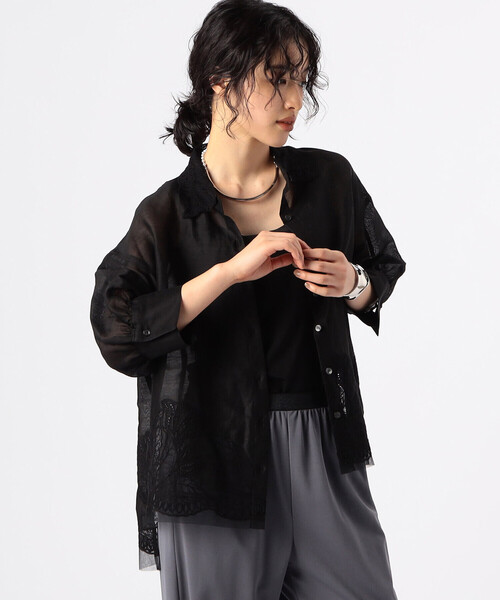 Gabardine K.T(ギャバジンケーティー)の「ラミーコットンエンブロイダリー シアー刺繍のシンプルシャツ(シャツ/ブラウス・レディース・ホワイト・9号)」の5枚目の写真