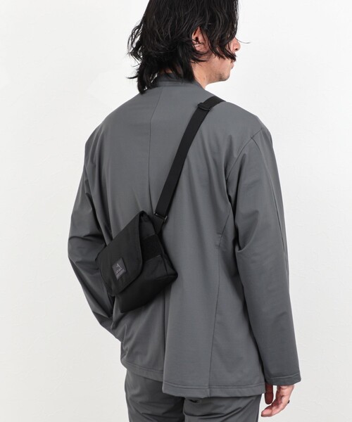 GREGORY（グレゴリー）の「【GREGORY/グレゴリー】TEENY MESSENGER CORDURA BALLISTIC（ショルダーバッグ・メンズ・ブラック・FREE）」の19枚目の写真
