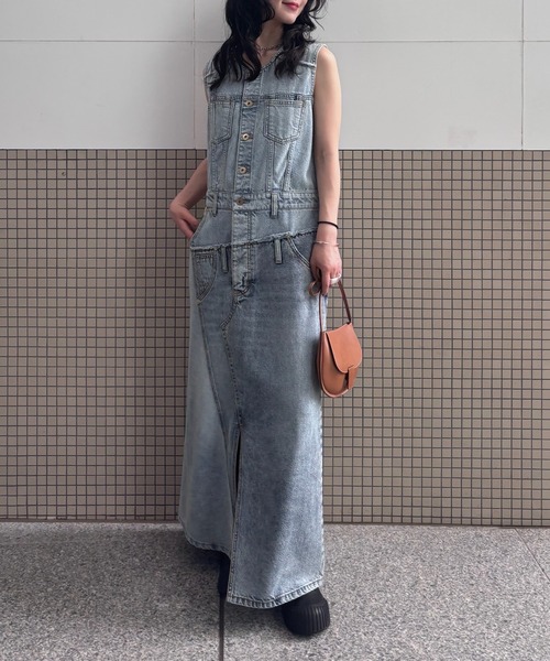 Ameri(アメリ)の「MEDI REMAKE I LINE DENIM DRESS(ワンピース・レディース・ブラウン/ブルー・X-SMALL/MEDIUM/SMALL)」の13枚目の写真