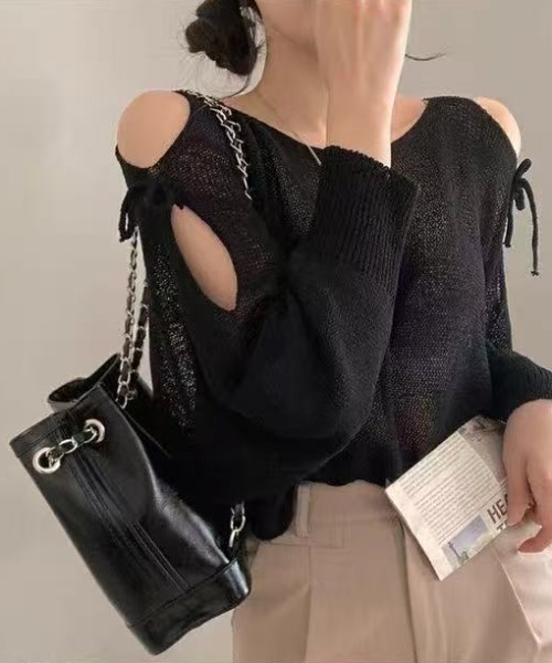 Achic(アシック)の「冷房対策 肩あきリボン透かしトップス(シャツ/ブラウス・レディース・ブラック/ベージュ/ピンク/グレー/ホワイト・M)」の1枚目の写真