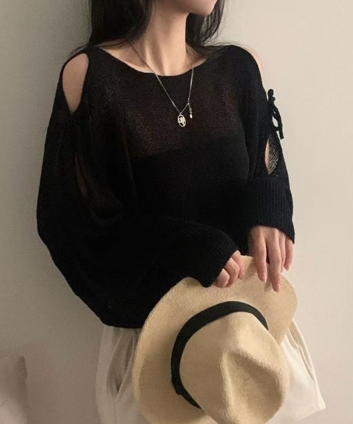 Achic(アシック)の「冷房対策 肩あきリボン透かしトップス(シャツ/ブラウス・レディース・ブラック/ベージュ/ピンク/グレー/ホワイト・M)」の7枚目の写真
