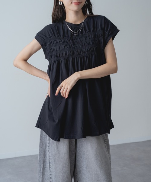 refinedworks(リファインドワークス)の「【refinedworks】贅沢 シャーリング チュニック(Tシャツ/カットソー・レディース・ネイビー/ブラック/ホワイト・FREE)」の4枚目の写真