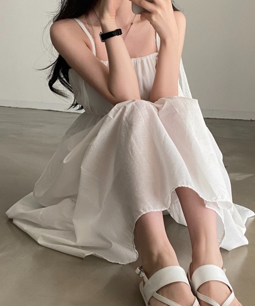 Aelina(エリナ)の「シンプルキャミワンピース(ジャンパースカート・レディース・ホワイト/ブラック・FREE)」の7枚目の写真