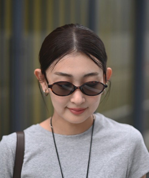 Marient(マリエント)の「Nuance Oval Sunglasses / ニュアンスオーバルサングラス(サングラス・レディース・ブラック/ブラウン系その他・FREE)」の22枚目の写真
