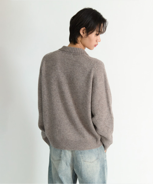 NONBLANK（ノンブランク）の「ウールカラー ニット_DORMOUSE BEIGE（ニット/セーター・メンズ・ベージュ・MEDIUM/LARGE/X-LARGE）」の8枚目の写真
