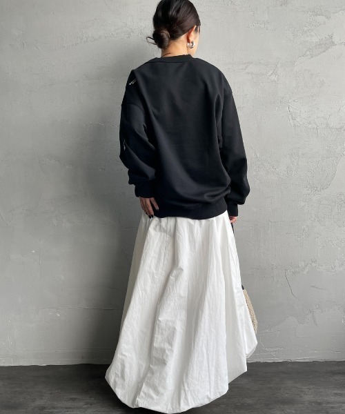 NANGA（ナンガ）の「【WEB先行予約】[NANGA/ナンガ] 別注 ジップポケット ロゴ刺繍スウェット（スウェット・レディース・ブラック/ホワイト・L/M/S）」の8枚目の写真