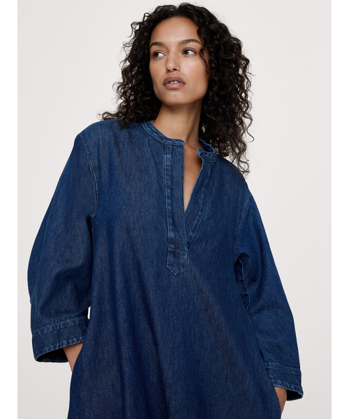 Banana Republic(バナナリパブリック)の「デニム ポップオーバー シャツドレス(ワンピース・レディース・インディゴブルー・XS/M/S/L)」の3枚目の写真
