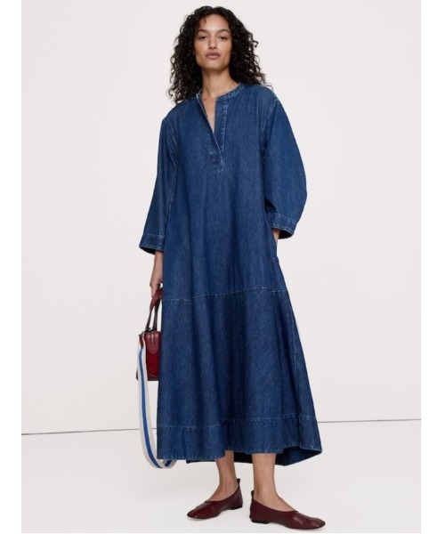 Banana Republic(バナナリパブリック)の「デニム ポップオーバー シャツドレス(ワンピース・レディース・インディゴブルー・XS/M/S/L)」の1枚目の写真