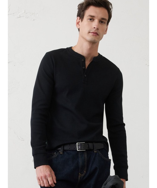 BANANA REPUBLIC FACTORY STORE(バナナリパブリック ファクトリーストア)の「BANANA REPUBLIC FACTORY STORE ミニリブ ヘンリーTシャツ(Tシャツ/カットソー・メンズ・ホワイト/ブラック・S/M/L/XL)」の2枚目の写真