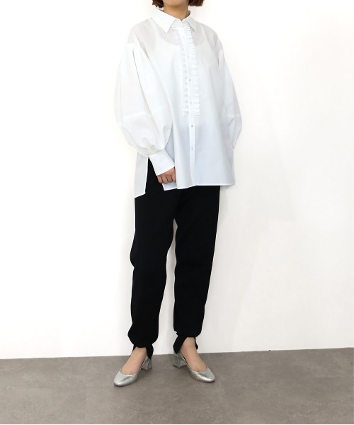 Marilyn Moon（マリリンムーン）の「tuck frill modern volume shirt（シャツ/ブラウス・レディース・サックスブルー/ホワイト/ホワイト×ブラック/ネイビー/ブラウン・FREE）」の2枚目の写真