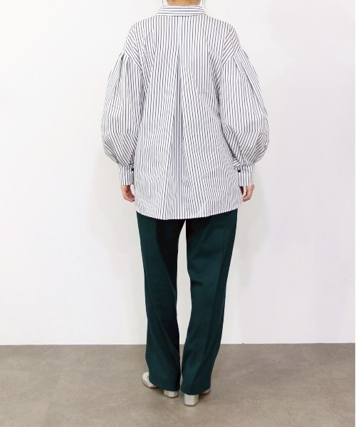 Marilyn Moon（マリリンムーン）の「tuck frill modern volume shirt（シャツ/ブラウス・レディース・サックスブルー/ホワイト/ホワイト×ブラック/ネイビー/ブラウン・FREE）」の14枚目の写真