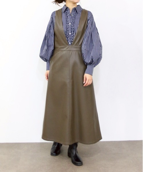 Marilyn Moon（マリリンムーン）の「tuck frill modern volume shirt（シャツ/ブラウス・レディース・サックスブルー/ホワイト/ホワイト×ブラック/ネイビー/ブラウン・FREE）」の15枚目の写真