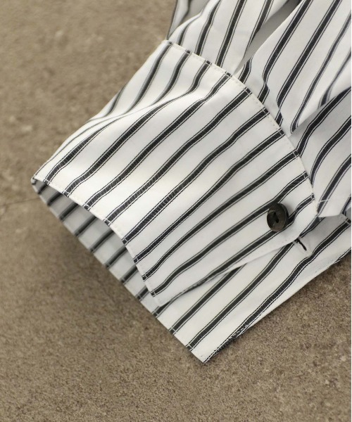 Marilyn Moon（マリリンムーン）の「tuck frill modern volume shirt（シャツ/ブラウス・レディース・サックスブルー/ホワイト/ホワイト×ブラック/ネイビー/ブラウン・FREE）」の19枚目の写真