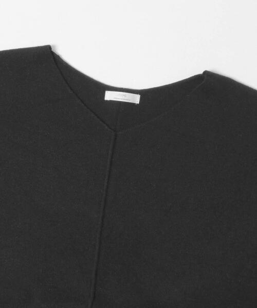 ITEMS URBANRESEARCH（アイテムズ アーバンリサーチ）の「『洗濯可』アウトリンキングVネックニット（ニット/セーター・レディース・ブラック/オフホワイト/ピンク/グレー/ホワイト系その他・FREE）」の8枚目の写真