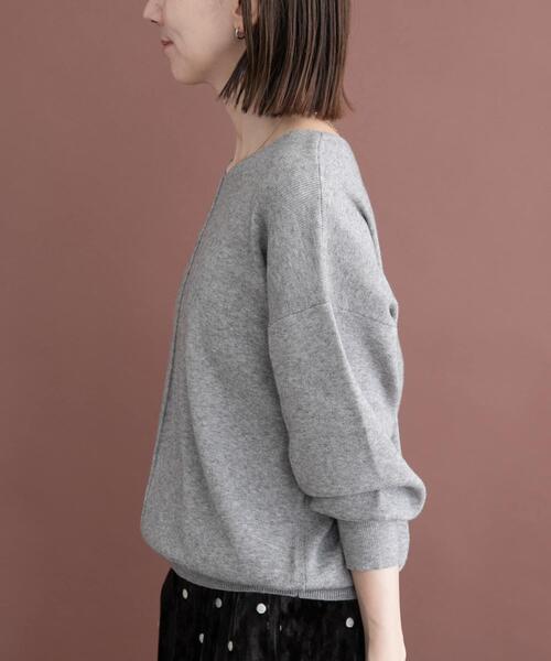 ITEMS URBANRESEARCH（アイテムズ アーバンリサーチ）の「『洗濯可』アウトリンキングVネックニット（ニット/セーター・レディース・ブラック/オフホワイト/ピンク/グレー/ホワイト系その他・FREE）」の11枚目の写真