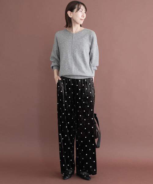 ITEMS URBANRESEARCH（アイテムズ アーバンリサーチ）の「『洗濯可』アウトリンキングVネックニット（ニット/セーター・レディース・ブラック/オフホワイト/ピンク/グレー/ホワイト系その他・FREE）」の14枚目の写真