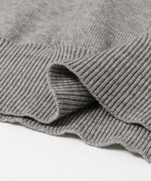 ITEMS URBANRESEARCH（アイテムズ アーバンリサーチ）の「『洗濯可』アウトリンキングVネックニット（ニット/セーター・レディース・ブラック/オフホワイト/ピンク/グレー/ホワイト系その他・FREE）」の18枚目の写真