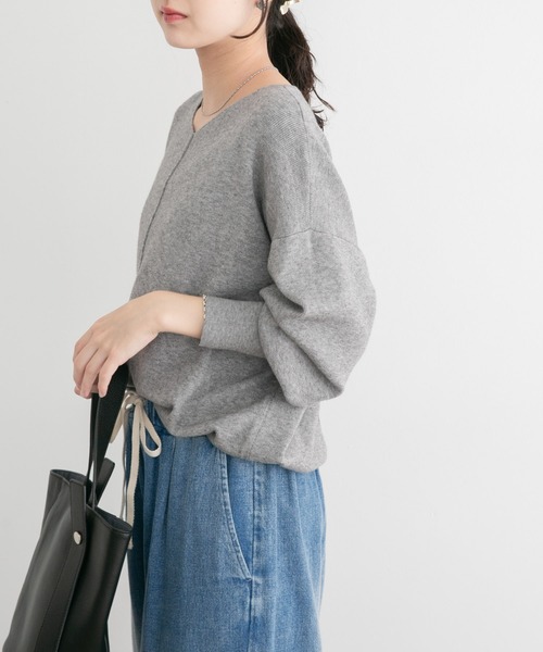 ITEMS URBANRESEARCH(アイテムズ アーバンリサーチ)の「『洗濯可』アウトリンキングVネックニット(ニット/セーター・レディース・ブラック/オフホワイト/ピンク/グレー/ホワイト系その他・FREE)」の16枚目の写真