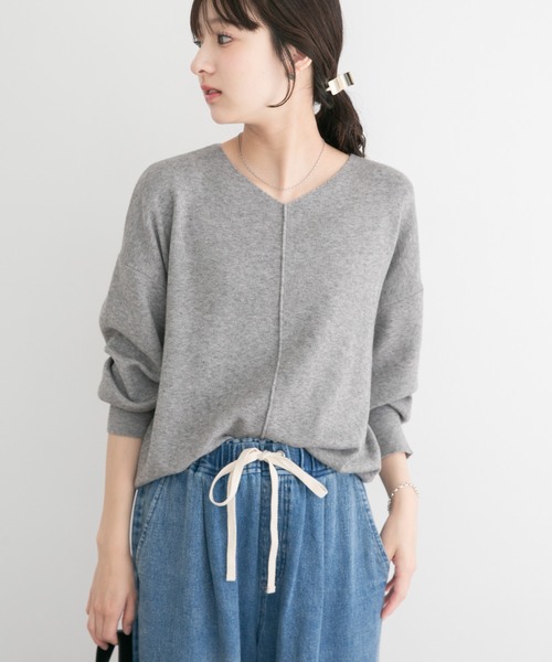 ITEMS URBANRESEARCH(アイテムズ アーバンリサーチ)の「『洗濯可』アウトリンキングVネックニット(ニット/セーター・レディース・ブラック/オフホワイト/ピンク/グレー/ホワイト系その他・FREE)」の18枚目の写真