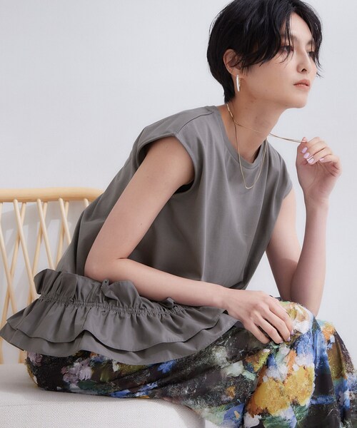 OPAQUE.CLIP（オペークドットクリップ）の「裾フリルドッキングカットソー【洗濯機OK】（Tシャツ/カットソー・レディース・ボルドー/ブラック/チャコールグレー・38/40）」の4枚目の写真