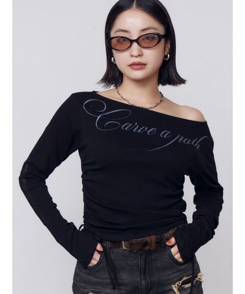 EMODA(エモダ)の「ワイドネックサイドストリングトップス(Tシャツ/カットソー・レディース・ブラック/グレー/ホワイト・FREE)」の4枚目の写真
