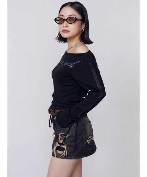 EMODA(エモダ)の「ワイドネックサイドストリングトップス(Tシャツ/カットソー・レディース・ブラック/グレー/ホワイト・FREE)」の5枚目の写真