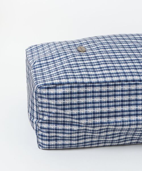 VIBGYOR(ヴィブジョー)の「Mignonjour/チェック柄リバーシブルトートバッグ M2961(トートバッグ・レディース・ブルー/レッド・FREE)」の5枚目の写真