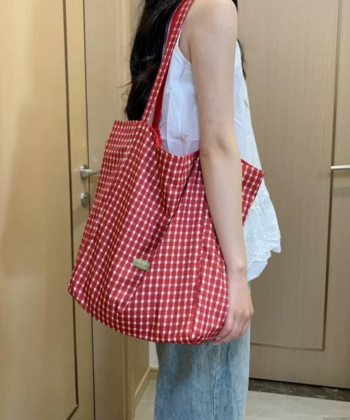 VIBGYOR(ヴィブジョー)の「Mignonjour/チェック柄リバーシブルトートバッグ M2961(トートバッグ・レディース・ブルー/レッド・FREE)」の2枚目の写真