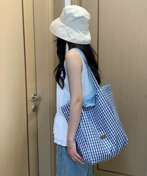 VIBGYOR(ヴィブジョー)の「Mignonjour/チェック柄リバーシブルトートバッグ M2961(トートバッグ・レディース・ブルー/レッド・FREE)」の13枚目の写真