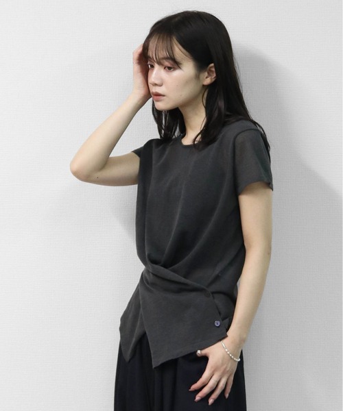 THE CELL.(ザセルドット)の「リネンブレンド ドライタッチ フロントクロス フレンチニット FRONT CROSS FRENCH SLEEVE KNIT(ニット/セーター・レディース・ブラウン/ブラック/チャコールグレー・FREE)」の14枚目の写真
