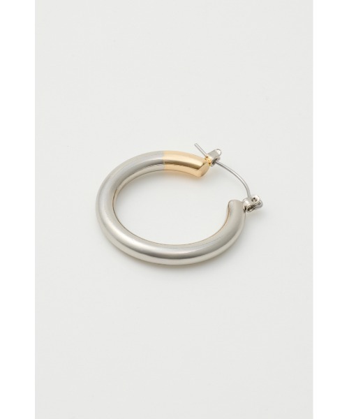 SLY（スライ）の「HOOP P/EARRINGS フープピアス（ピアス（両耳用）・レディース・シルバー/ゴールド・FREE）」の3枚目の写真