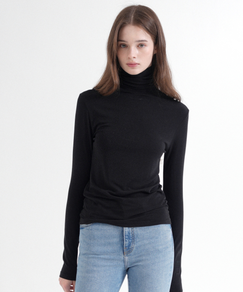 VLETI(ブレッティ)の「High Neck Span Slim T-Shirt (black)(Tシャツ/カットソー・レディース・ブラック・FREE)」の2枚目の写真