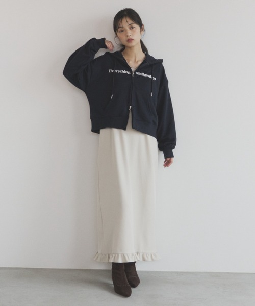 ELNEsoi（エルネソワ）の「ロゴ刺繍ZIPパーカー（パーカー・レディース・オートミール/ネイビー/ライトグレー・FREE）」の9枚目の写真