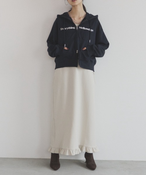 ELNEsoi（エルネソワ）の「ロゴ刺繍ZIPパーカー（パーカー・レディース・オートミール/ネイビー/ライトグレー・FREE）」の10枚目の写真