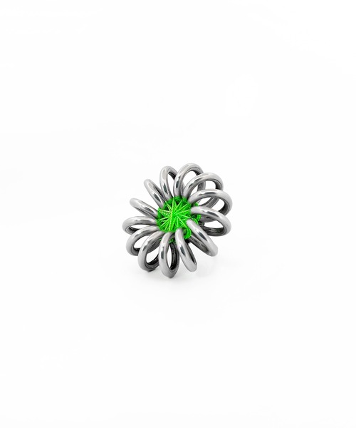 GYAN GYAN STYLE(ギャンギャンスタイル)の「FUNFLOWER ring(リング・レディース・パープル/ブラック/レモンイエロー/ライトグリーン/レッド/ピンク/ブルー/ブラウン/ホワイト・FREE)」の4枚目の写真