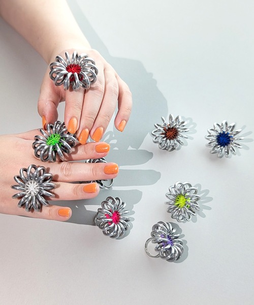 GYAN GYAN STYLE(ギャンギャンスタイル)の「FUNFLOWER ring(リング・レディース・パープル/ブラック/レモンイエロー/ライトグリーン/レッド/ピンク/ブルー/ブラウン/ホワイト・FREE)」の20枚目の写真