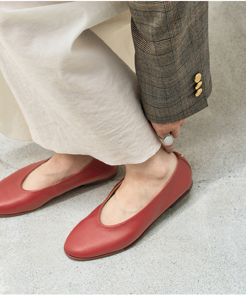 FLAT(フラット)の「レザーラウンドフラット(その他シューズ・レディース・レッド/ベージュ/ブラック系その他/ナチュラル・22cm/24cm/22.5cm/24.5cm/23cm/25cm/23.5cm)」の22枚目の写真