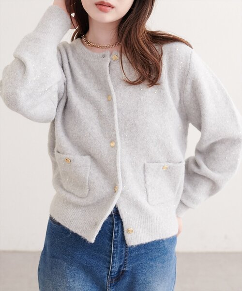natural couture(ナチュラルクチュール)の「フラワースパンコールポケ付きカーディガン(ニット/セーター・レディース・チャコールグレー/サックスブルー/ライトベージュ/ピンク/グレー/ブラック/アイボリー・FREE)」の13枚目の写真