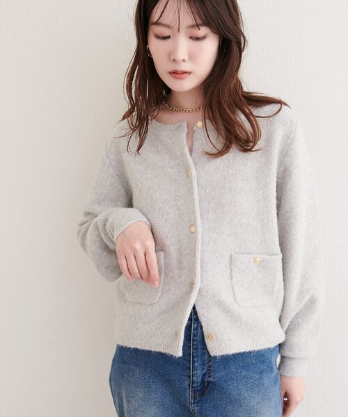 natural couture(ナチュラルクチュール)の「フラワースパンコールポケ付きカーディガン(ニット/セーター・レディース・チャコールグレー/サックスブルー/ライトベージュ/ピンク/グレー/ブラック/アイボリー・FREE)」の14枚目の写真