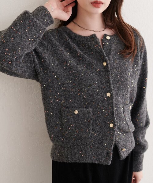 natural couture(ナチュラルクチュール)の「フラワースパンコールポケ付きカーディガン(ニット/セーター・レディース・チャコールグレー/サックスブルー/ライトベージュ/ピンク/グレー/ブラック/アイボリー・FREE)」の18枚目の写真