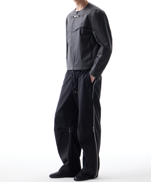 LEARVE(ルアブ)の「モノシャインパラシュートトラックパンツブラック(スウェットパンツ・メンズ・その他・MEDIUM/LARGE)」の1枚目の写真