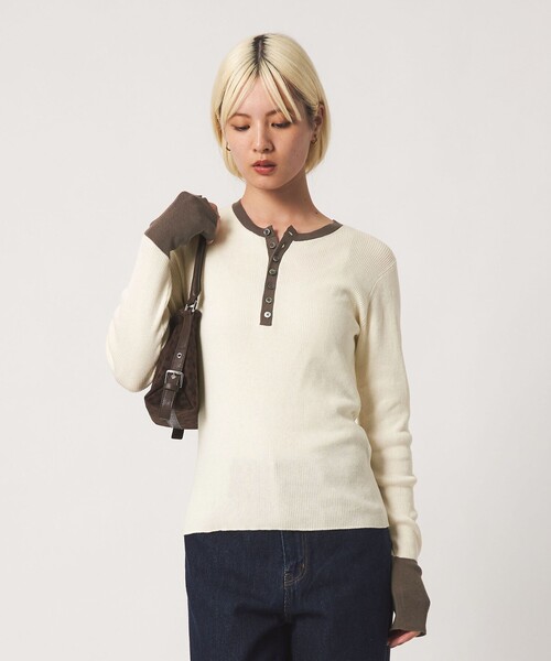 BEAUTY&YOUTH UNITED ARROWS(ビューティーアンドユースユナイテッドアローズ)の「バイカラー ヘンリーネック リブ ニットプルオーバー ウォッシャブル(ニット/セーター・レディース・ダークグレー/オフホワイト/ワイン・FREE)」の6枚目の写真