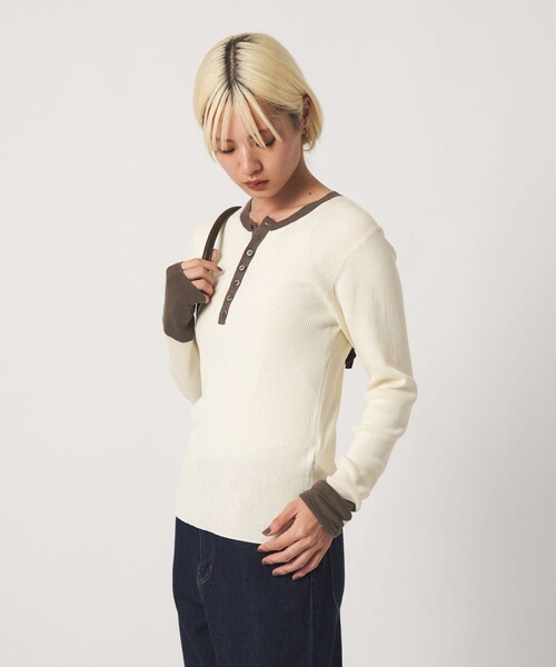 BEAUTY&YOUTH UNITED ARROWS(ビューティーアンドユースユナイテッドアローズ)の「バイカラー ヘンリーネック リブ ニットプルオーバー ウォッシャブル(ニット/セーター・レディース・ダークグレー/オフホワイト/ワイン・FREE)」の7枚目の写真
