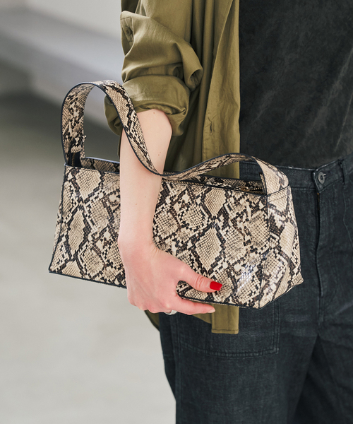 Spick & Span（スピックアンドスパン）の「Stylein / スタイリン Yosef Bag（ハンドバッグ・レディース・グレー・FREE）」の2枚目の写真