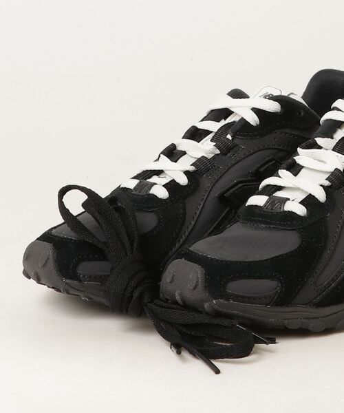 NEW BALANCE(ニューバランス)の「204L(スニーカー・レディース・ブラック/ホワイト・24.0cm/23.0cm/23.5cm/24.5cm/25.0cm/25.5cm/26.0cm/26.5cm/27.0cm/28.5cm/29.0cm/30.0cm/22.5cm/28.0cm/27.5cm)」の11枚目の写真