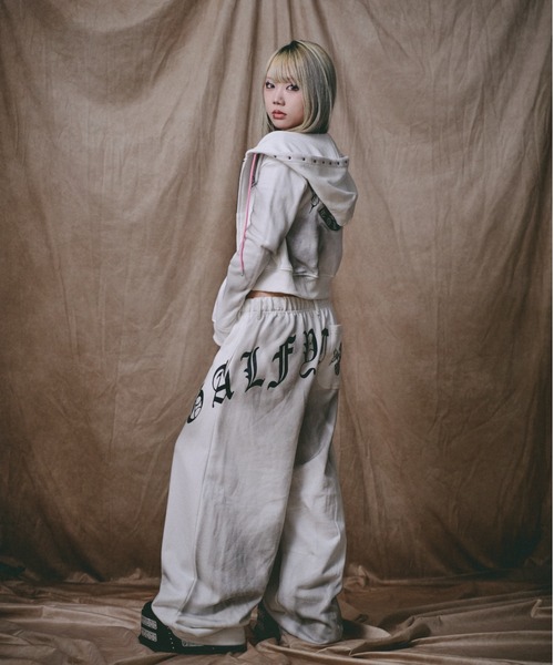 GALFY(ガルフィー)の「GALFY/ガルフィー/別注 地雷ギャル バレルシルエットパンツ(スウェットパンツ・レディース・ホワイト/カモフラージュ/ブラック・F)」の7枚目の写真