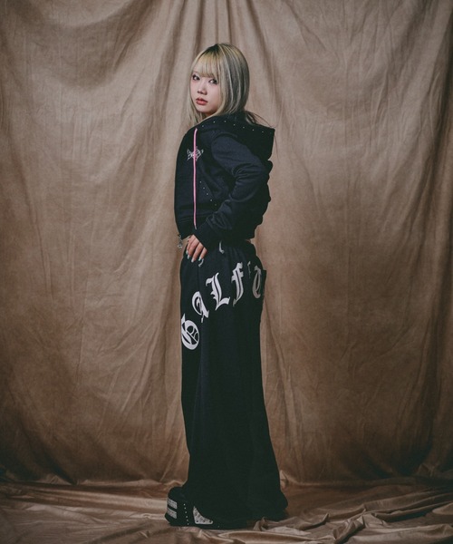 GALFY(ガルフィー)の「GALFY/ガルフィー/別注 地雷ギャル バレルシルエットパンツ(スウェットパンツ・レディース・ホワイト/カモフラージュ/ブラック・F)」の10枚目の写真