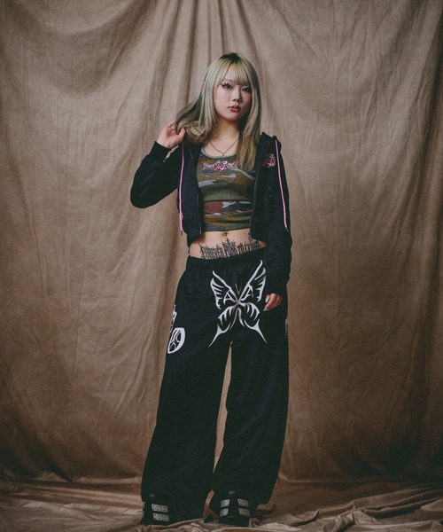 GALFY(ガルフィー)の「GALFY/ガルフィー/別注 地雷ギャル バレルシルエットパンツ(スウェットパンツ・レディース・ホワイト/カモフラージュ/ブラック・F)」の12枚目の写真