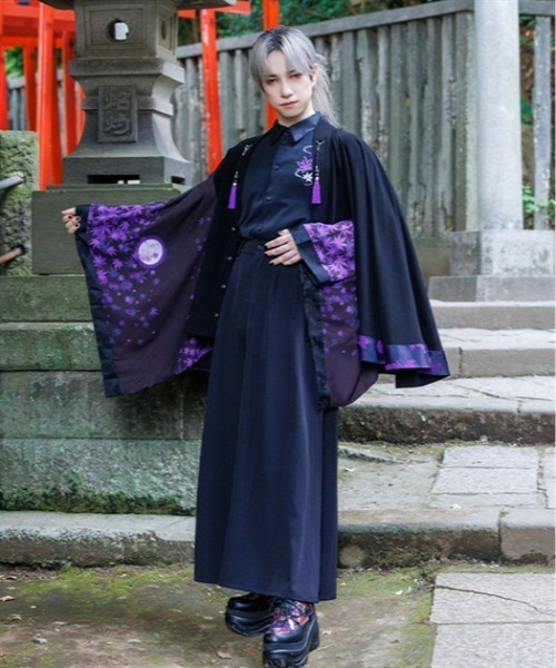 REZEN(リゼン)の「紅葉×月ケープ羽織(その他アウター・メンズ・ローズ/レッドパープル・MEDIUM/LARGE)」の1枚目の写真