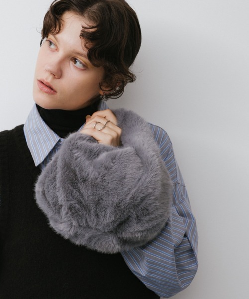 arholiday.standard(エーアールホリデースタンダード)の「Color Fur Round Bag / カラーファーラウンドバッグ(ショルダーバッグ・レディース・グリーン/グレー/ブラック・FREE)」の6枚目の写真